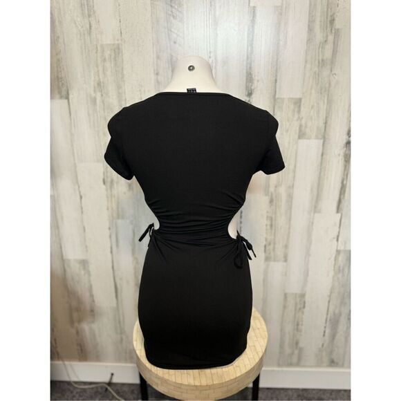 Black mini Bodycon dress - Picture 3 of 7